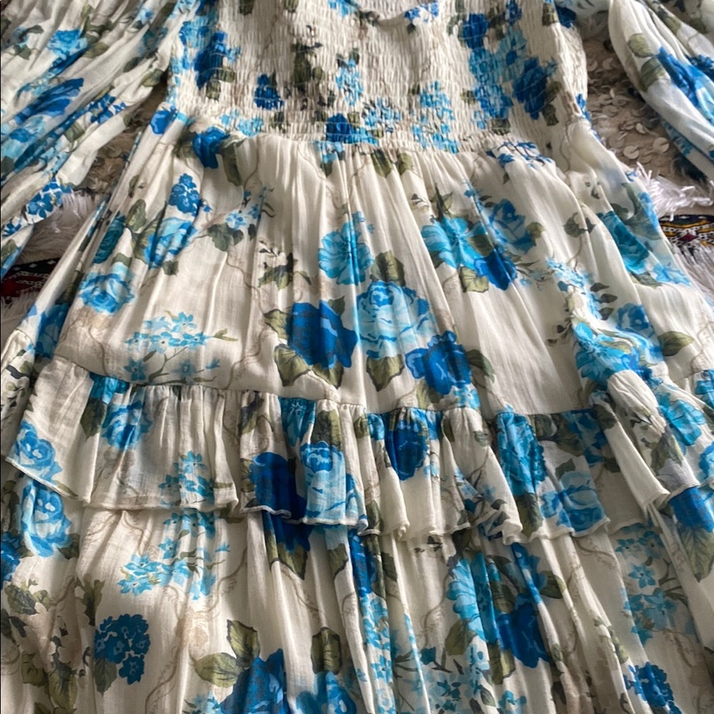 Spell Rose Garden Gown - Picture 5 of 6